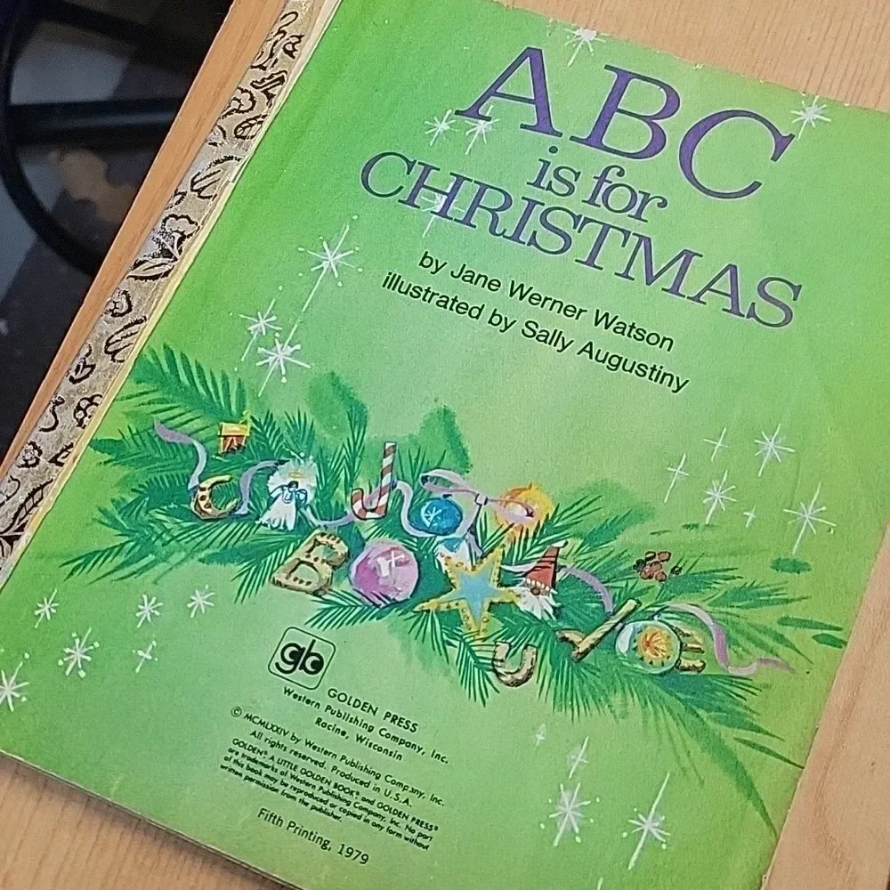 10 A Little Golden Book hard cover books (Set 2)‎